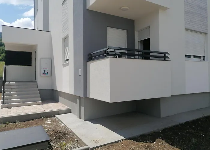 Relax Hill * 소코 반자